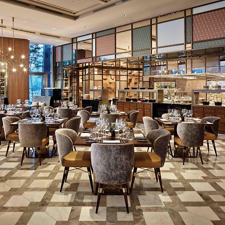 Sofitel Singapore City Centre Exterior photo