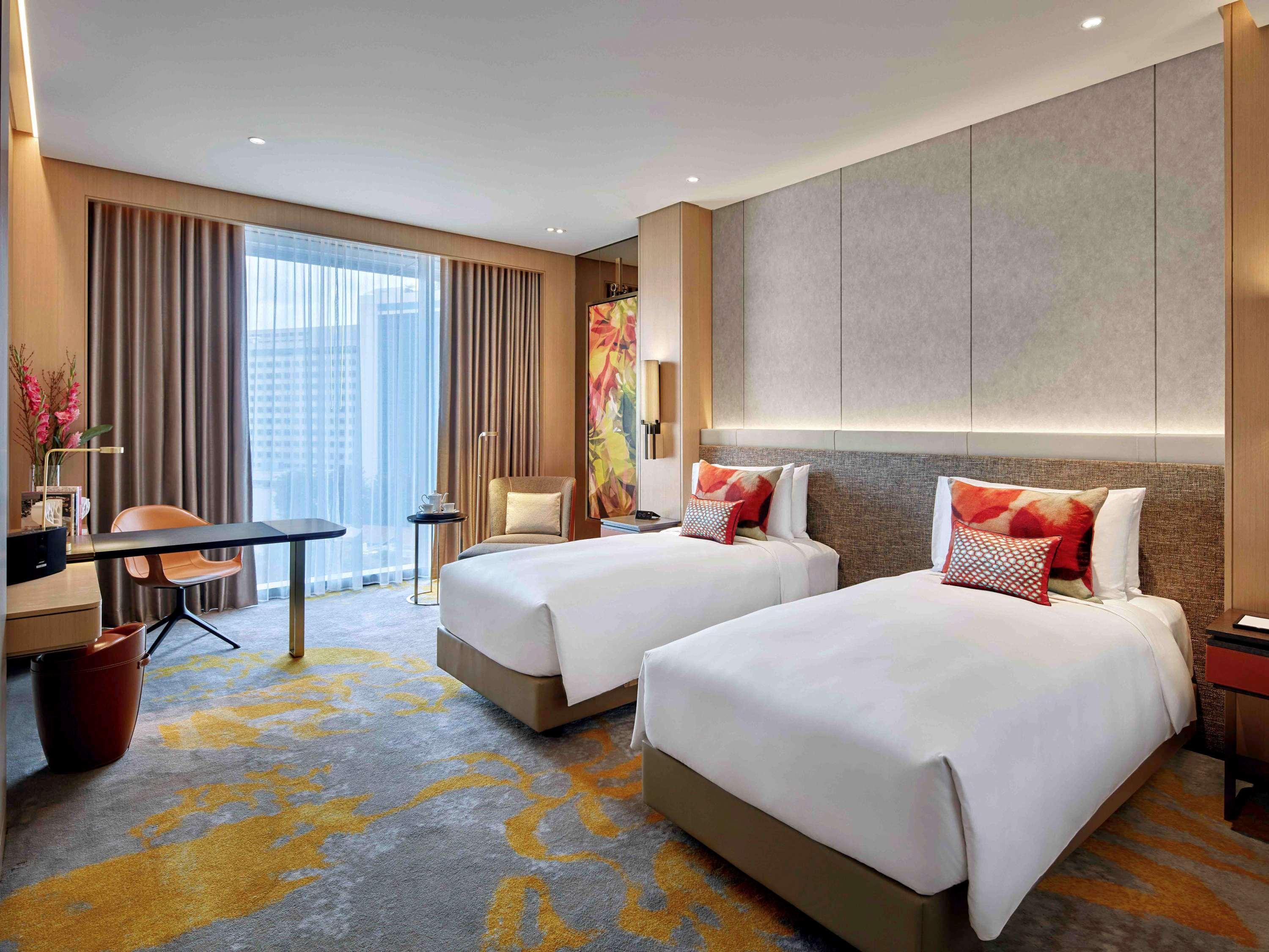 Sofitel Singapore City Centre Exterior photo