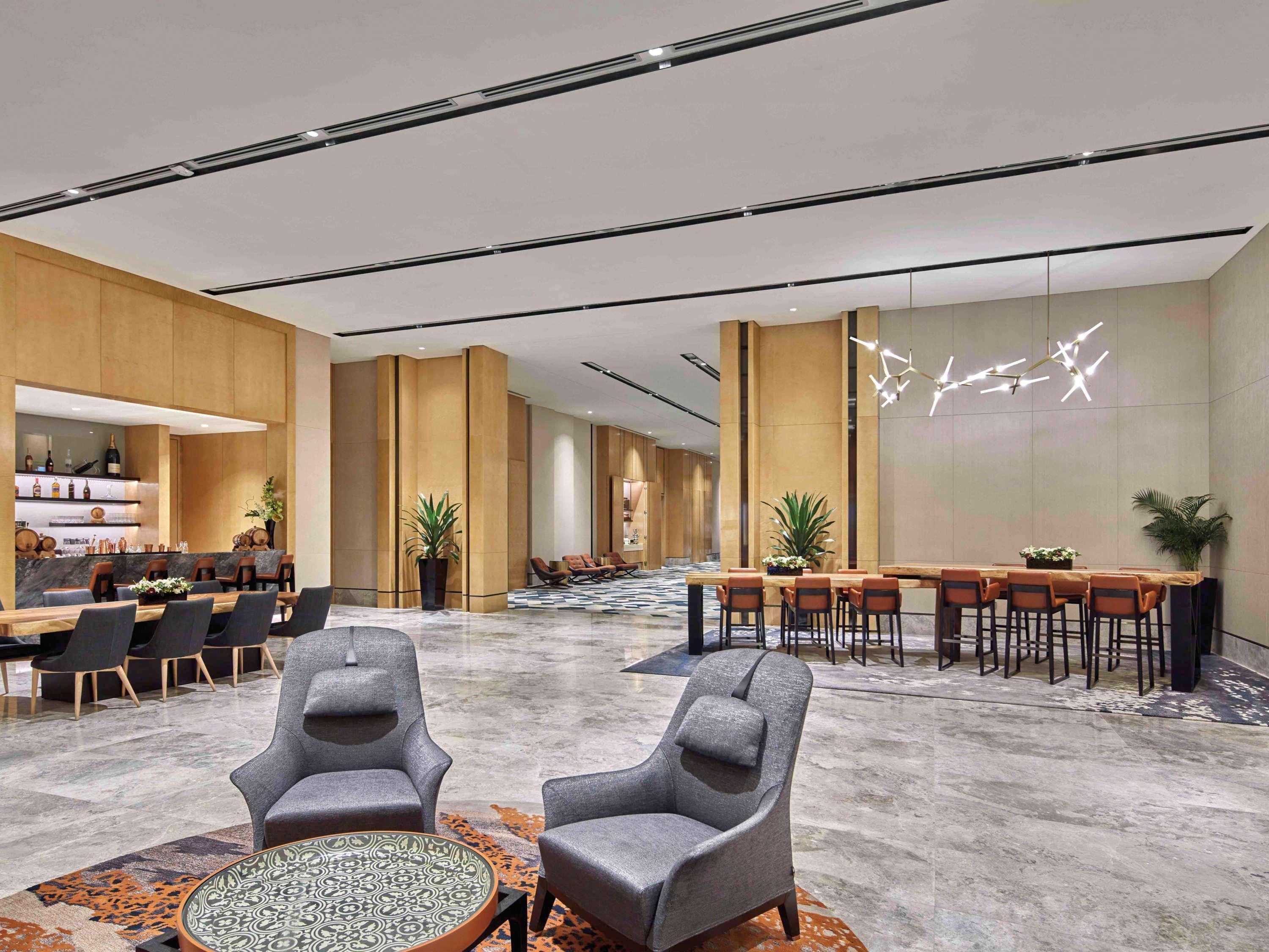 Sofitel Singapore City Centre Exterior photo