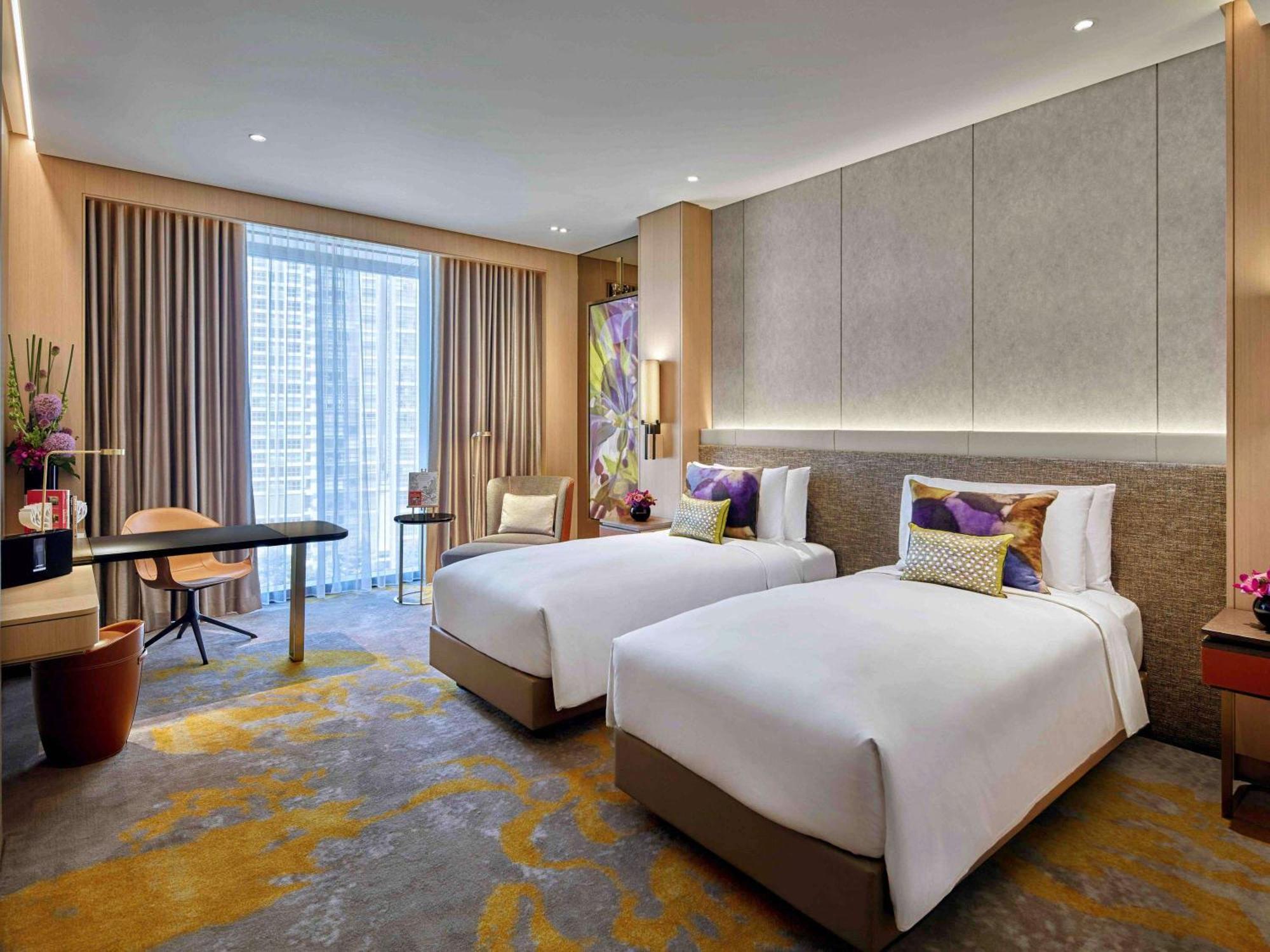 Sofitel Singapore City Centre Exterior photo