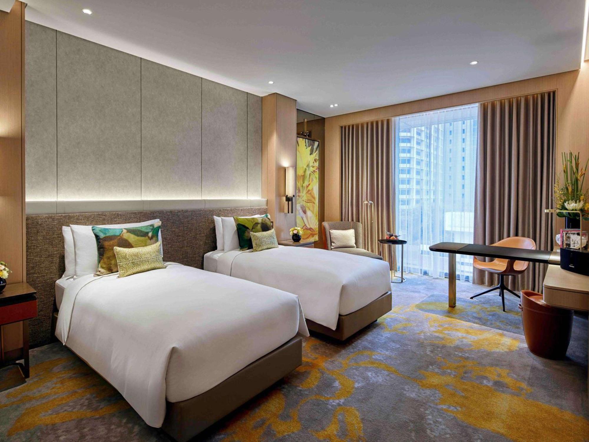 Sofitel Singapore City Centre Exterior photo