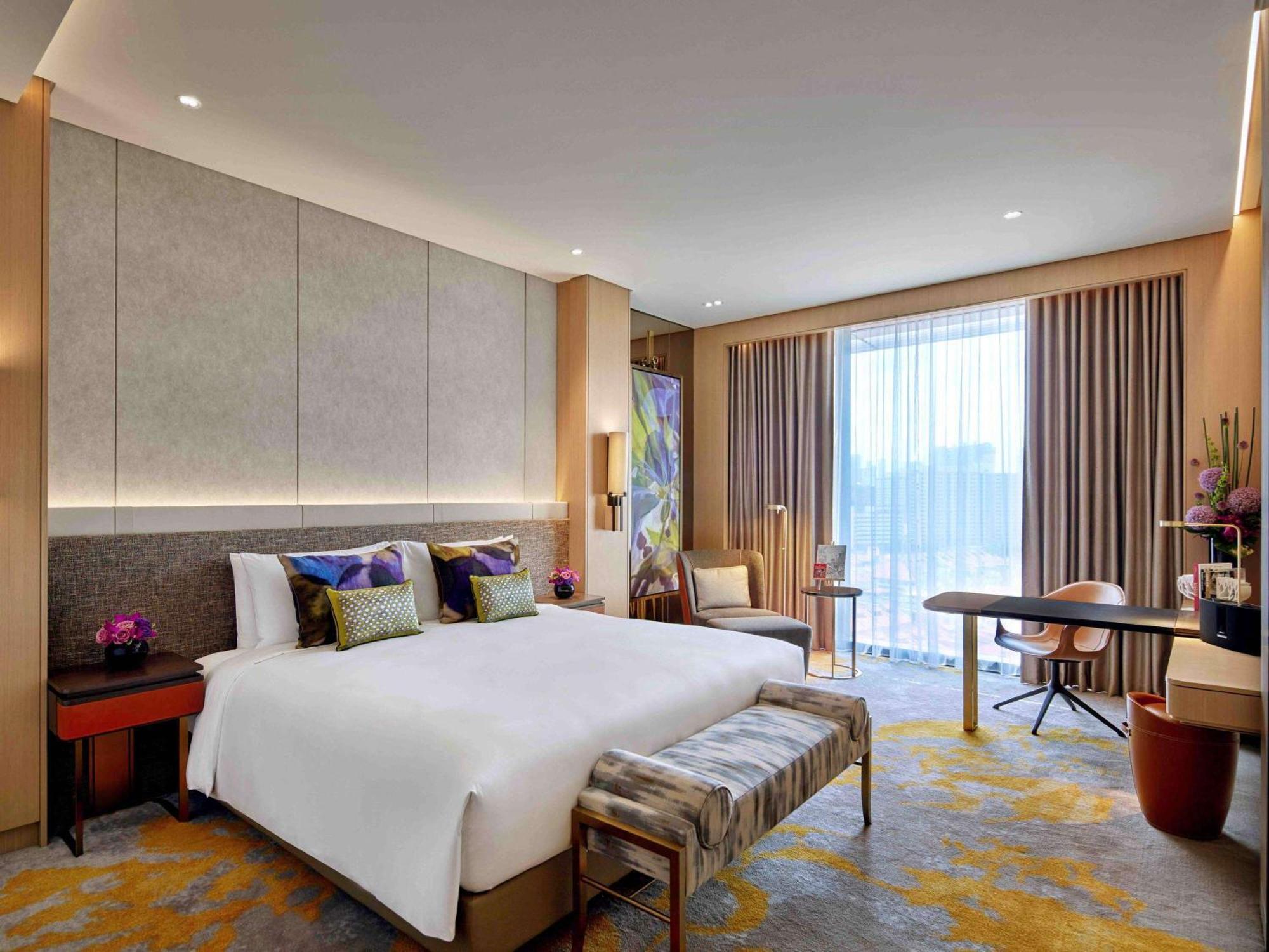 Sofitel Singapore City Centre Exterior photo